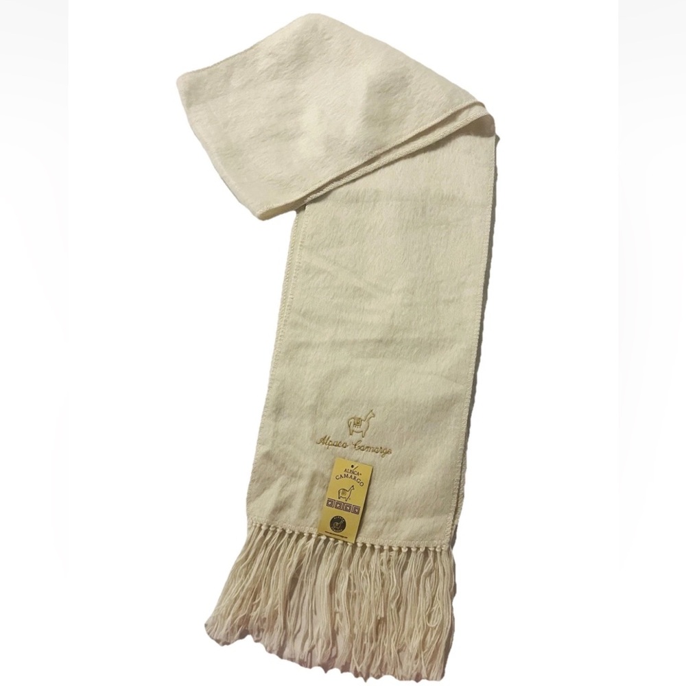 NWT Alpaca White Ivory Scarf with Fringe Made in Peru Rectangular 9” x 68”
